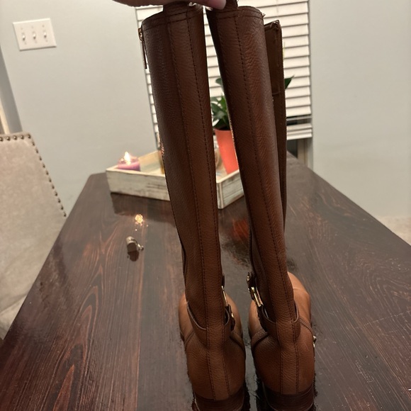 Tory Burch - Picture 8 of 8